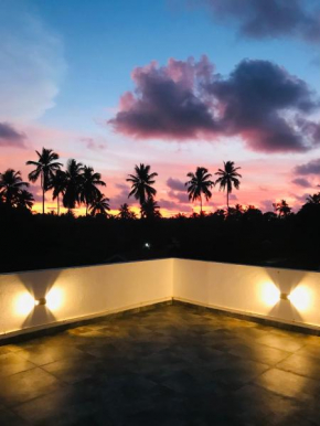 Sri White Villa Airport Boutique Hotel